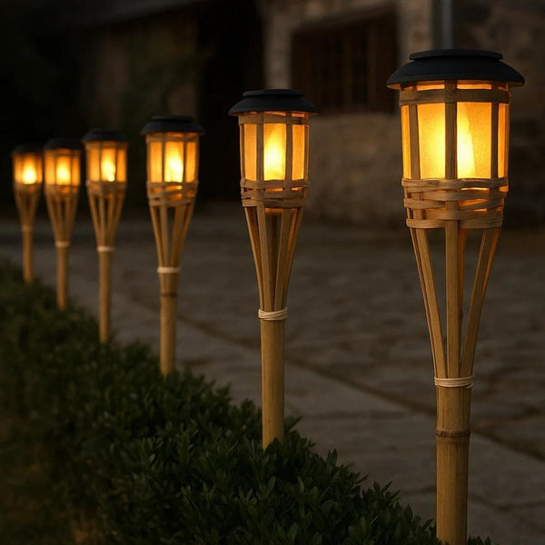 Tocha LED Solar de Bambu - Ilumine Exteriores